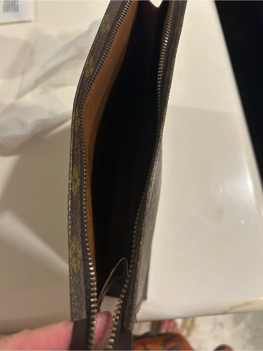 Louis Vuitton Brown Vintage 26 Toiletry - Picture 5 of 8